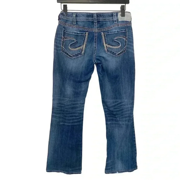 Silver AIKO, Boot Cut  medium weight, light wash, low rise, jeans 30 x 31 - Picture 3 of 10
